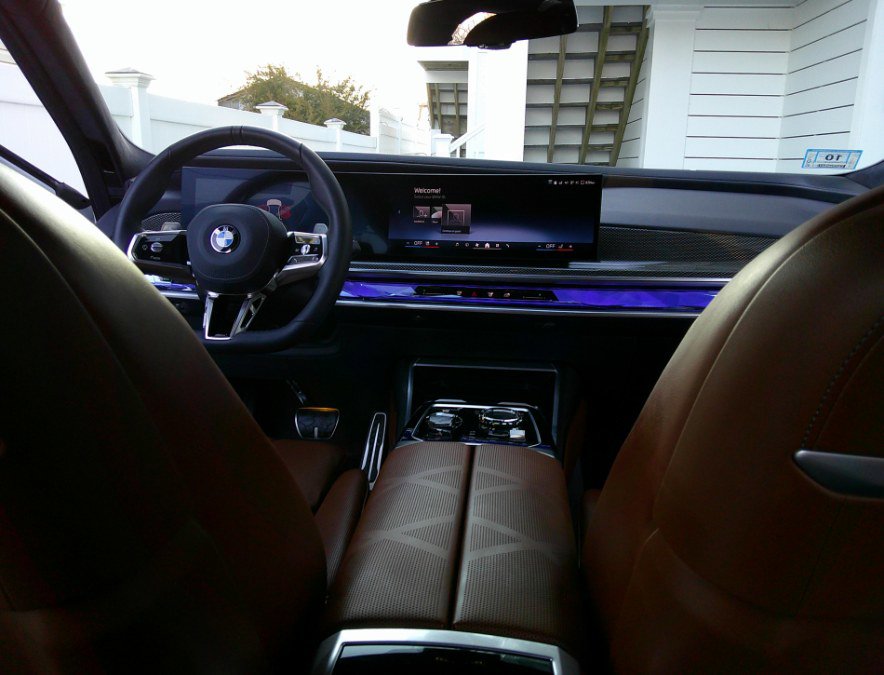 Used 2025 BMW 760i xDrive w/ Executive Package AWD/4WD image 76