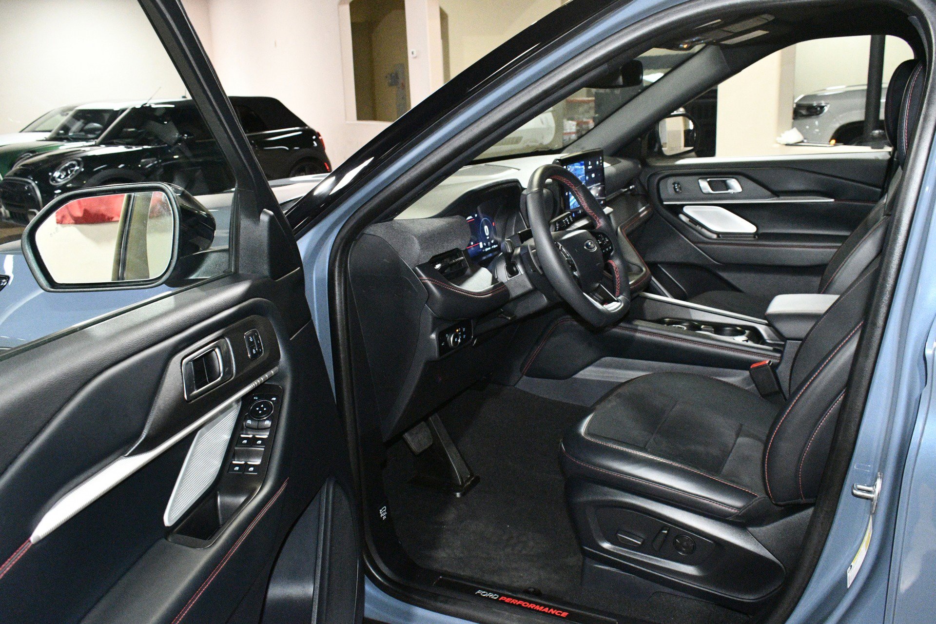 Used 2025 Ford Explorer ST w/ Sun And Sound Package image 45