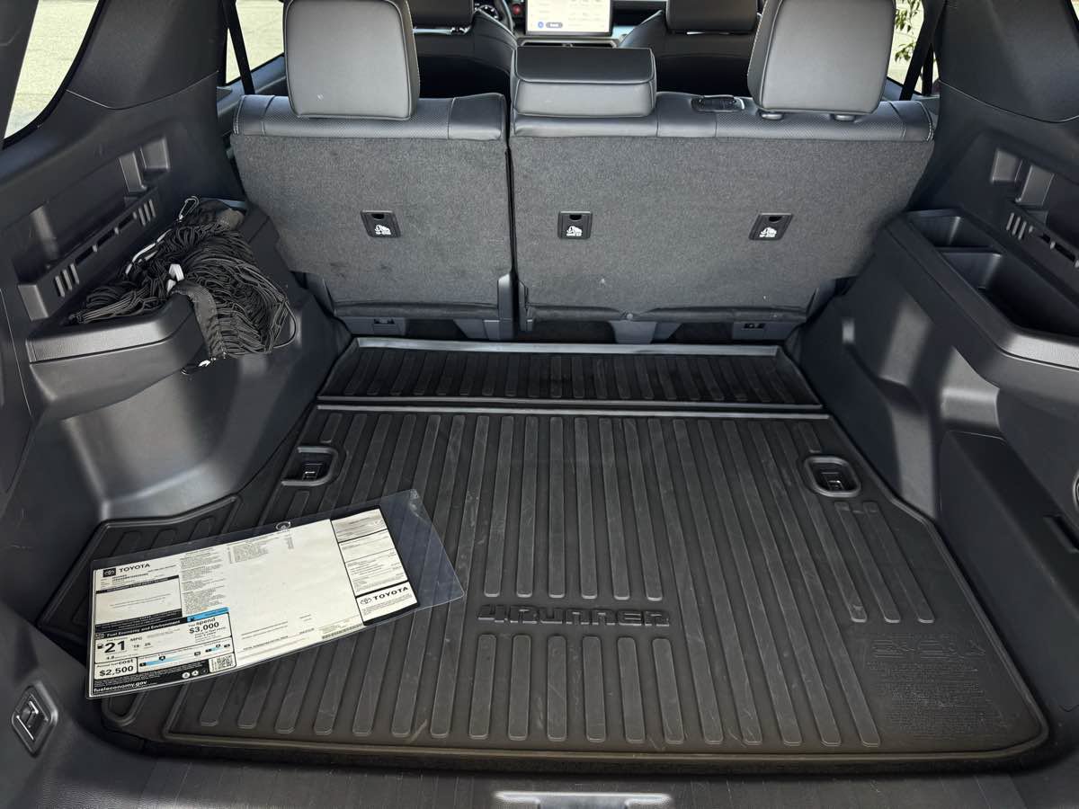Used 2025 Toyota 4Runner TRD Off-Road Premium w/ Tow Technology Package AWD/4WD image 27