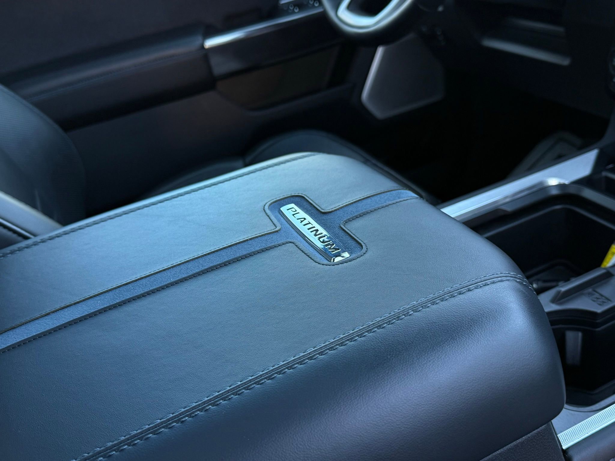 Used 2025 Ford F250 Platinum image 40