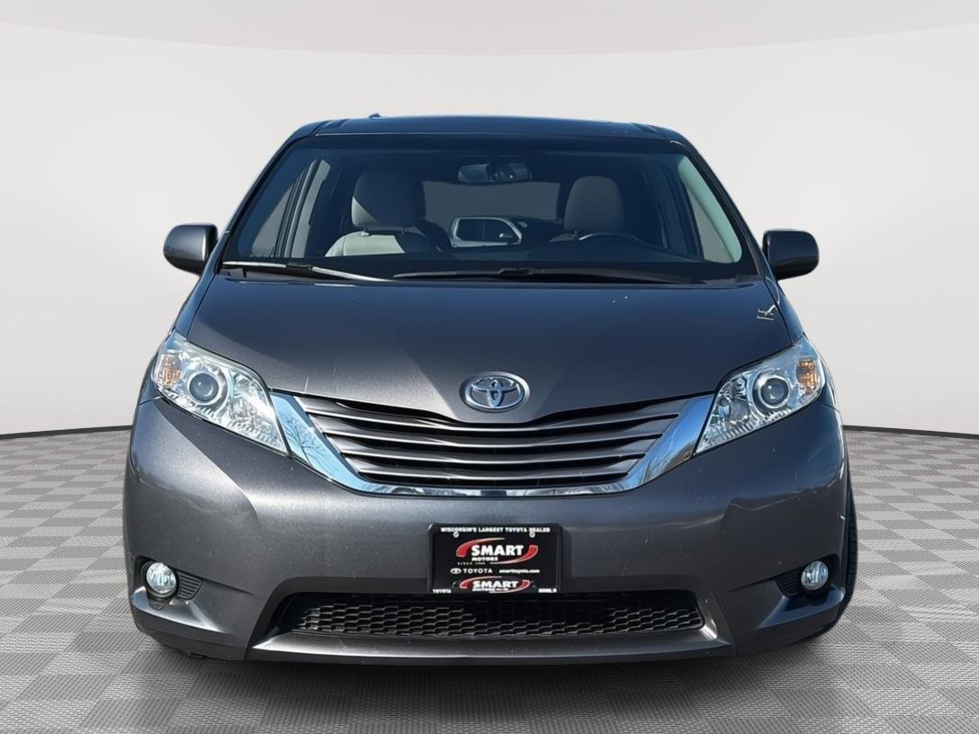 Used 2017 Toyota Sienna XLE FWD image 5