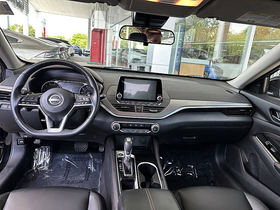 Certified 2023 Nissan Altima 2.5 SR FWD image 14