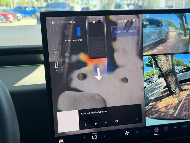 Used 2025 Tesla Cybertruck AWD Crew Cab image 24