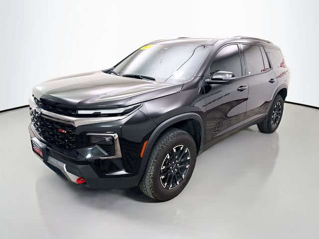 Used 2024 Chevrolet Traverse Z71 w/ LPO, Roadside Safety Package AWD/4WD image 4