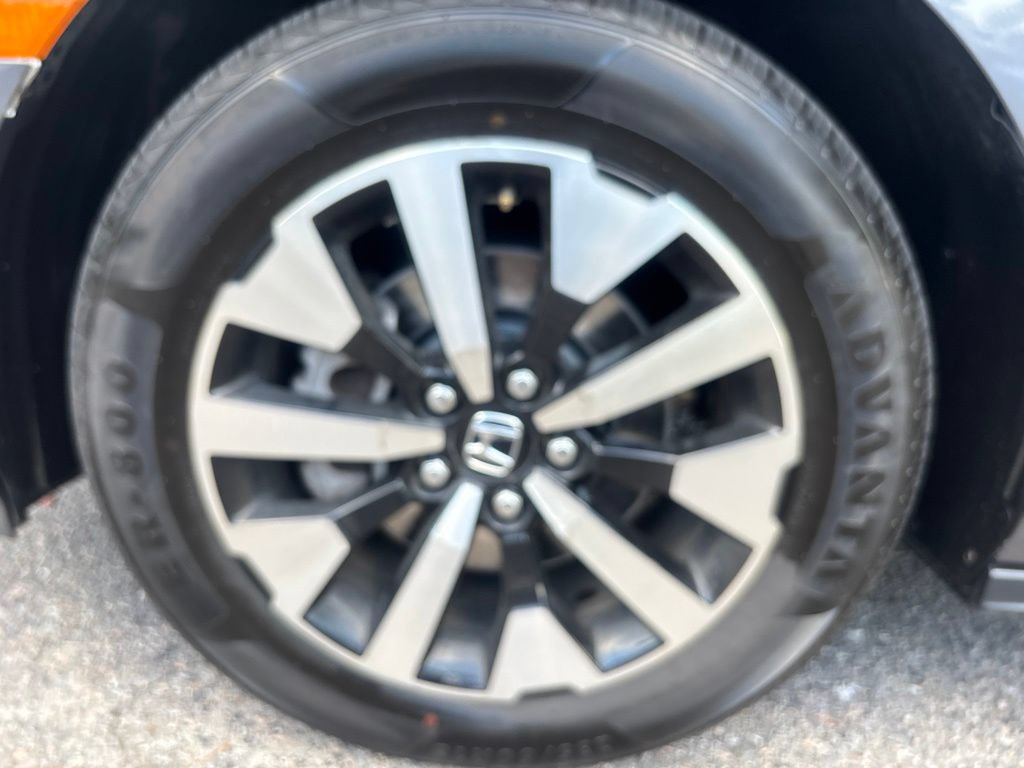 Used 2025 Honda Odyssey EX-L image 30