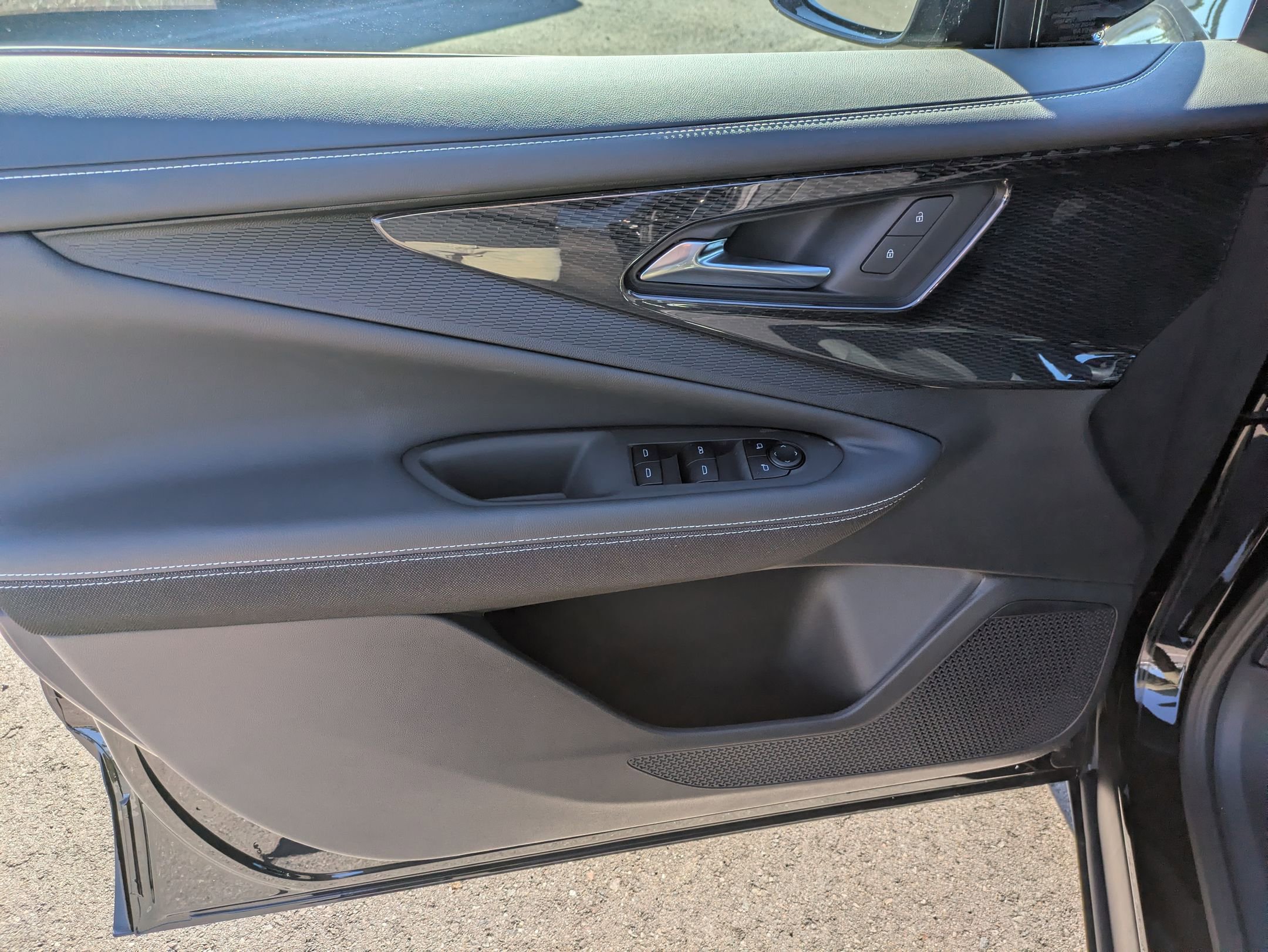 New 2026 Chevrolet Blazer EV LT image 25