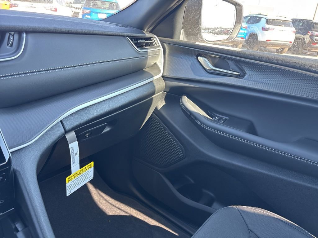 New 2026 Jeep Grand Cherokee Laredo X image 22