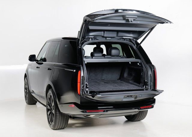 New 2025 Land Rover Range Rover SE AWD/4WD image 29