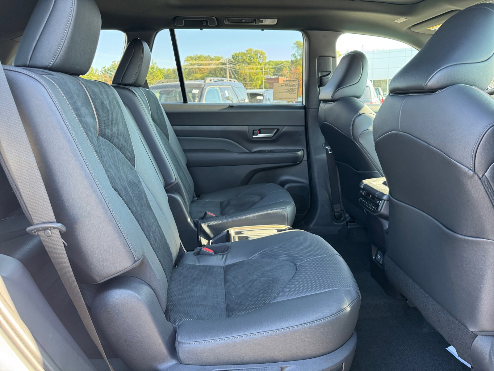 New 2026 Toyota Grand Highlander AWD Hybrid image 27