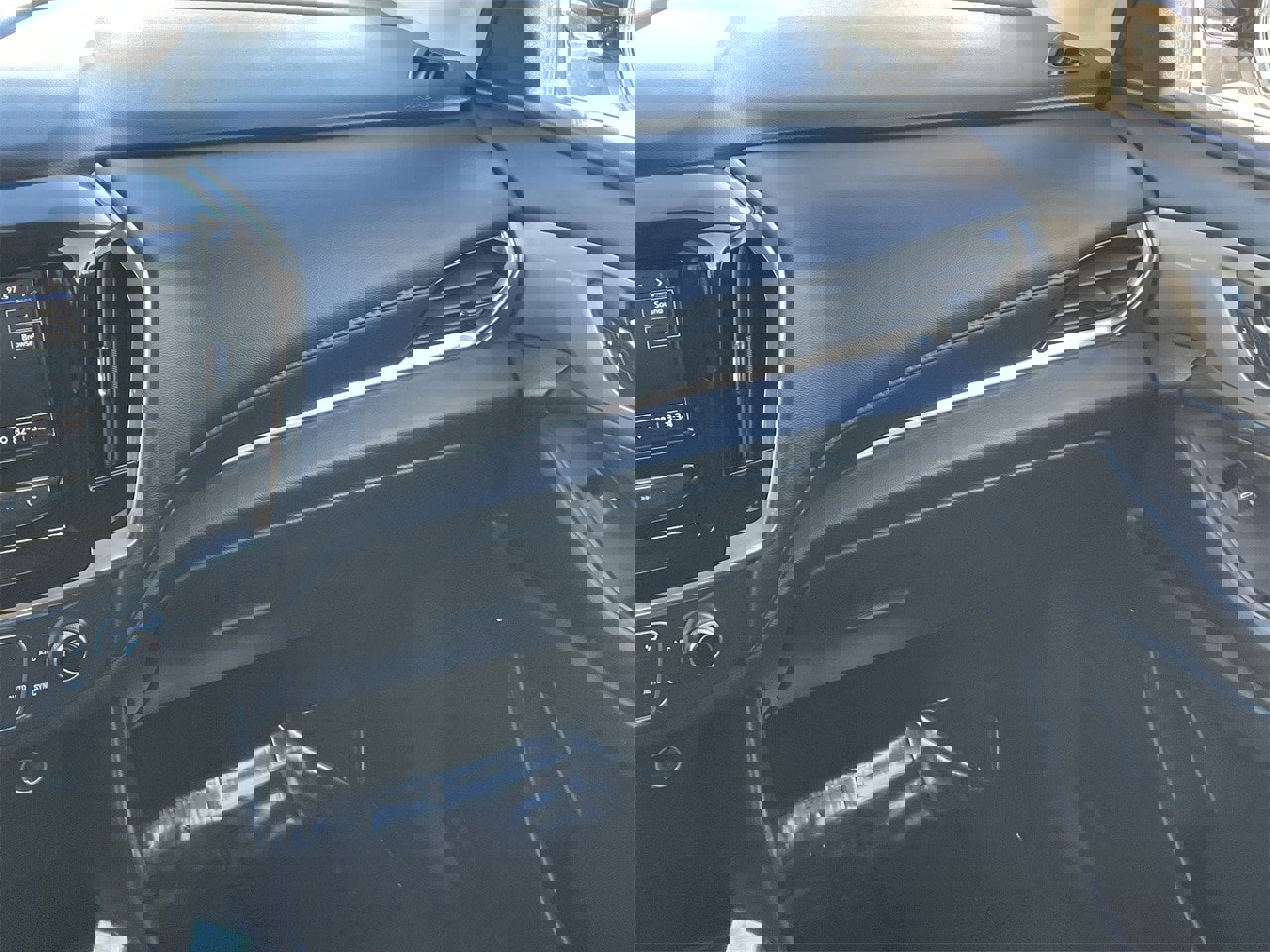 Used 2020 Chevrolet Traverse LS image 17