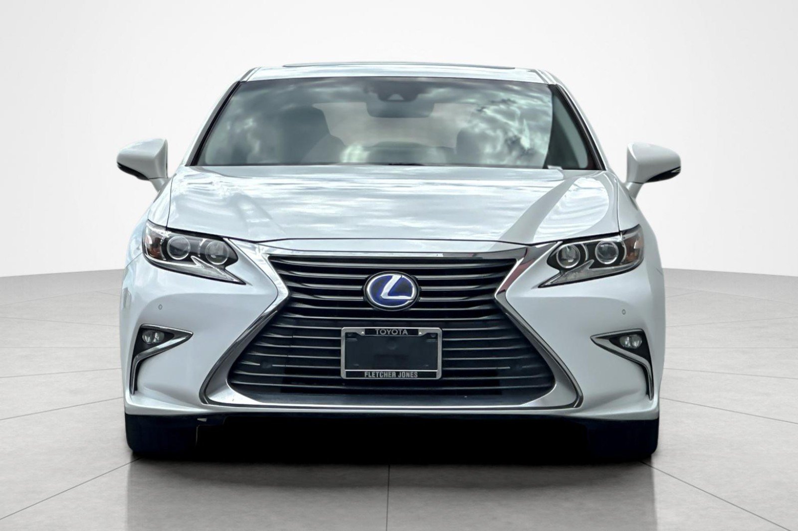 Used 2017 Lexus ES 300h w/ Navigation System Package FWD image 8