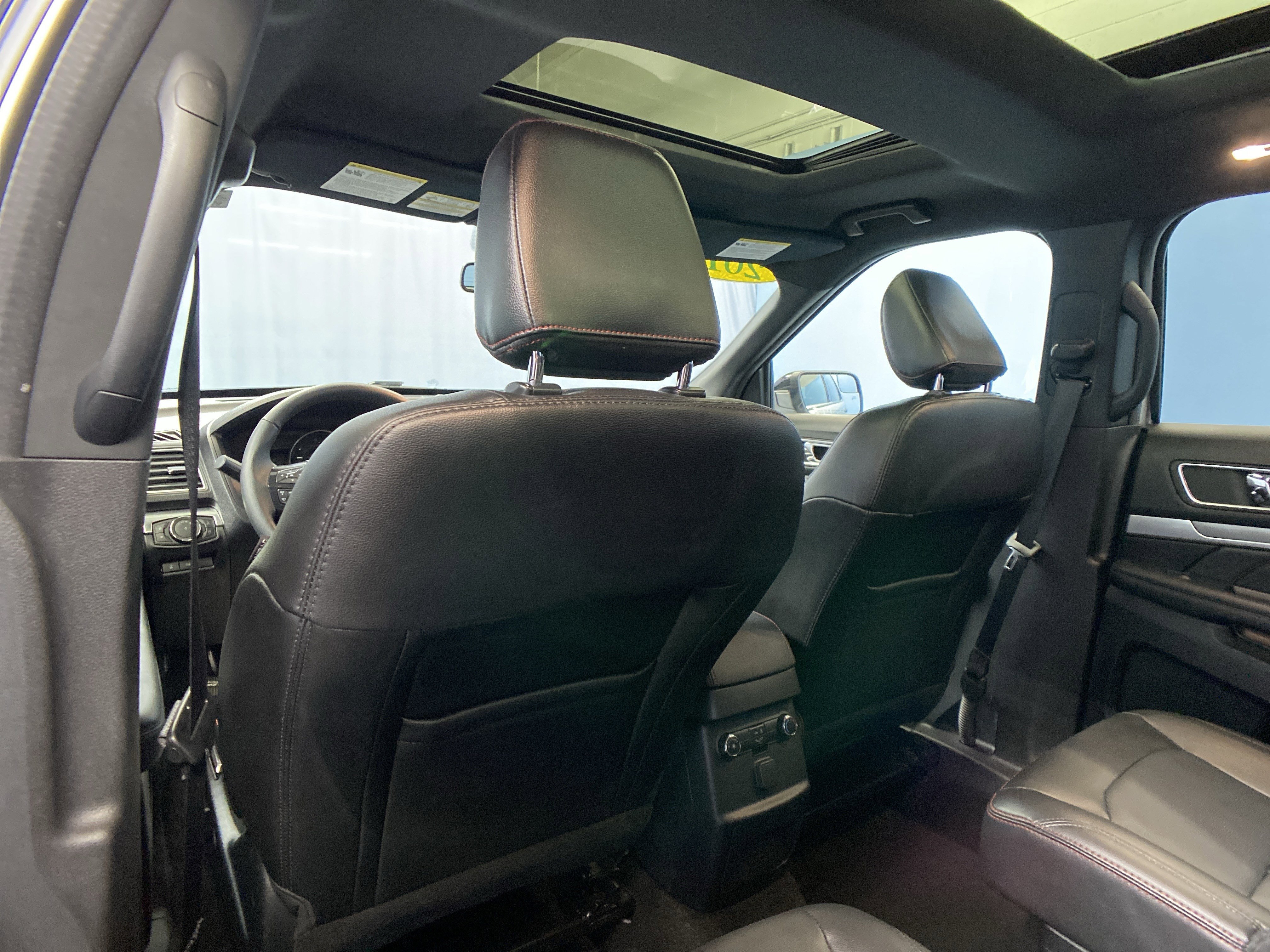 Used 2018 Ford Explorer Sport image 28