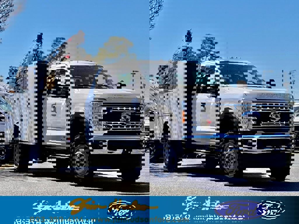 New 2025 Ford F450 XL