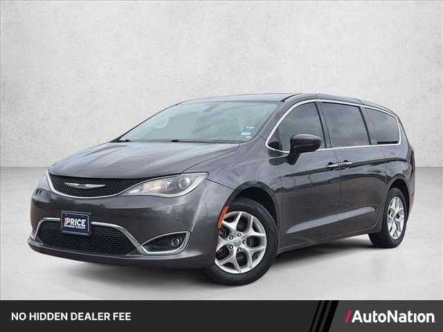 Used 2017 Chrysler Pacifica Touring Plus w/ Tire & Wheel Group FWD image 1