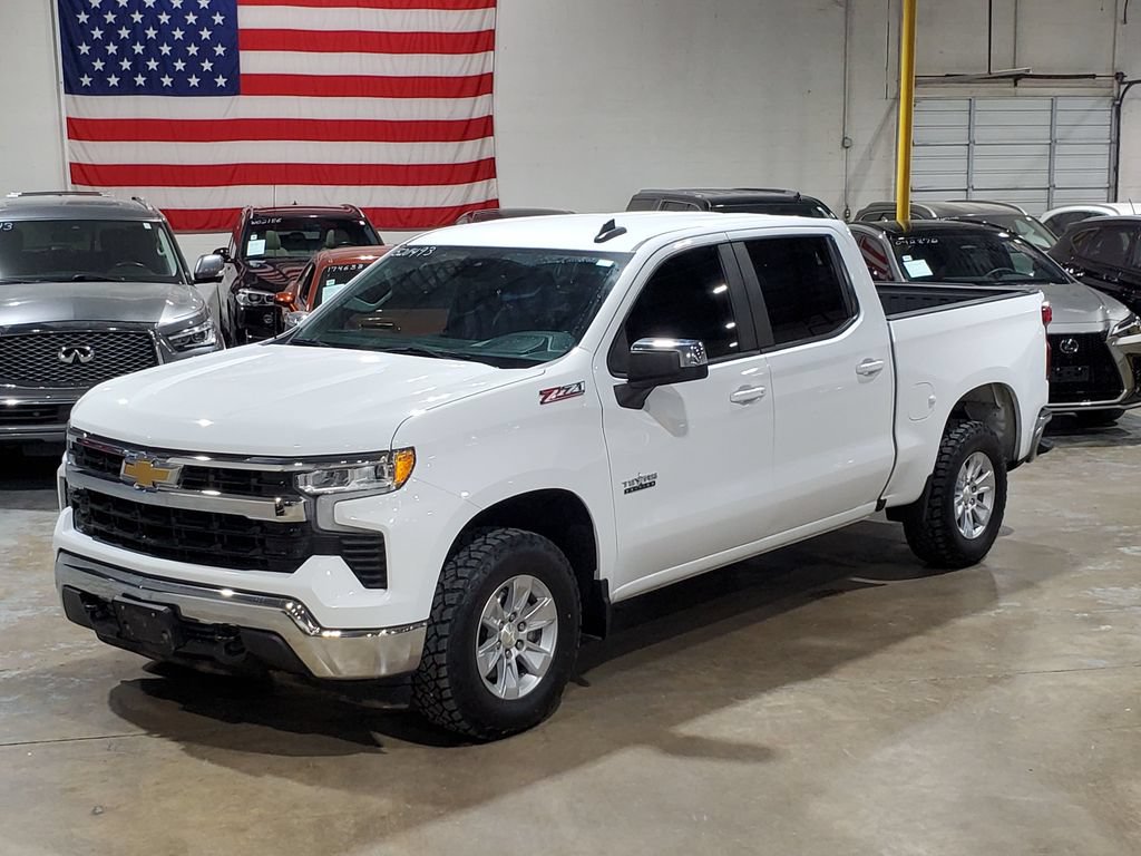 Used 2022 Chevrolet Silverado 1500 LT w/ Z71 Off-Road Package AWD/4WD image 42