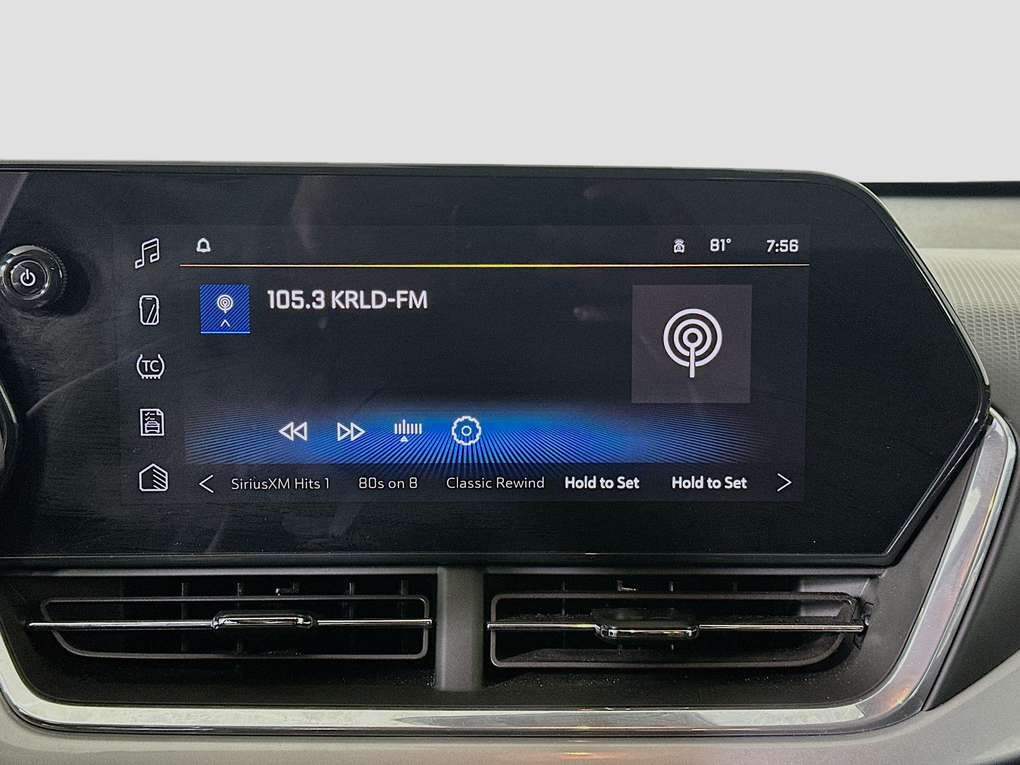 Used 2024 Chevrolet Trax LT FWD image 19