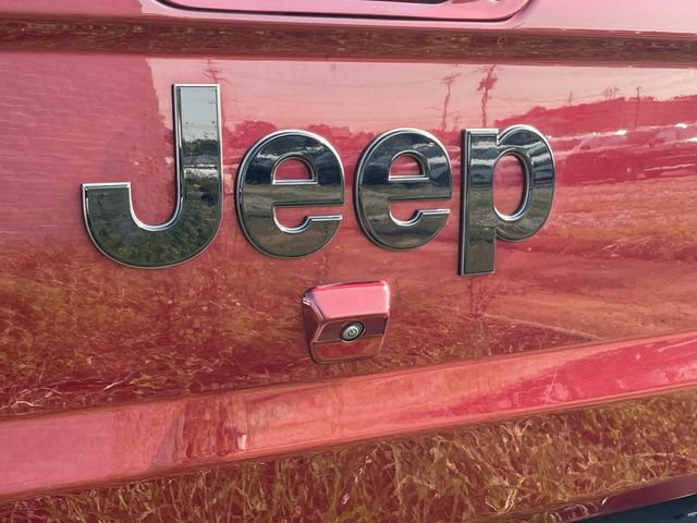 Used 2021 Jeep Gladiator Overland AWD/4WD image 10