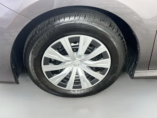 Used 2021 Toyota Camry LE FWD image 4