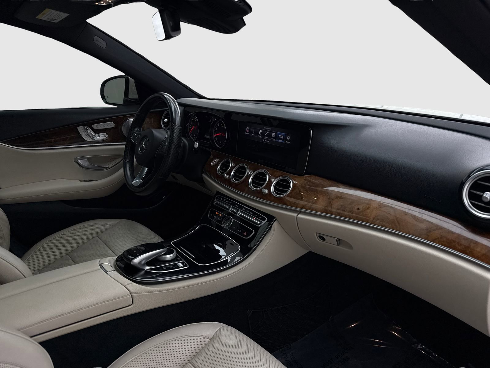 Used 2017 Mercedes-Benz E 300 image 43