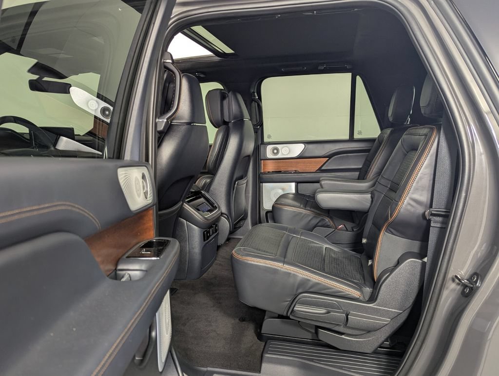 Used 2023 Lincoln Navigator L Black Label AWD/4WD image 24
