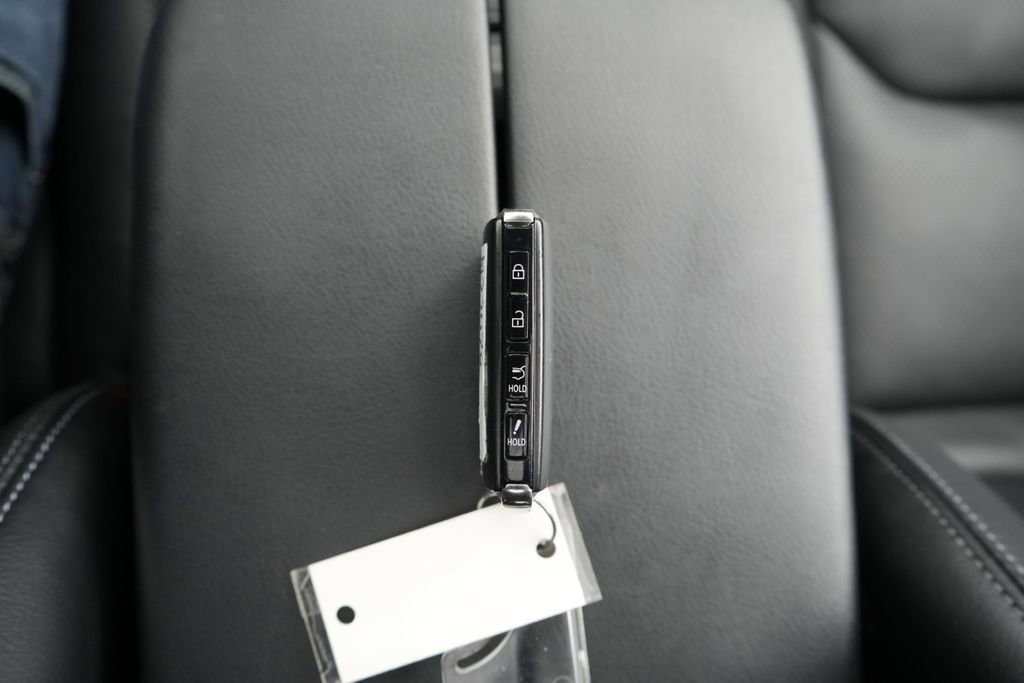 Used 2023 MAZDA CX-9 Touring image 40