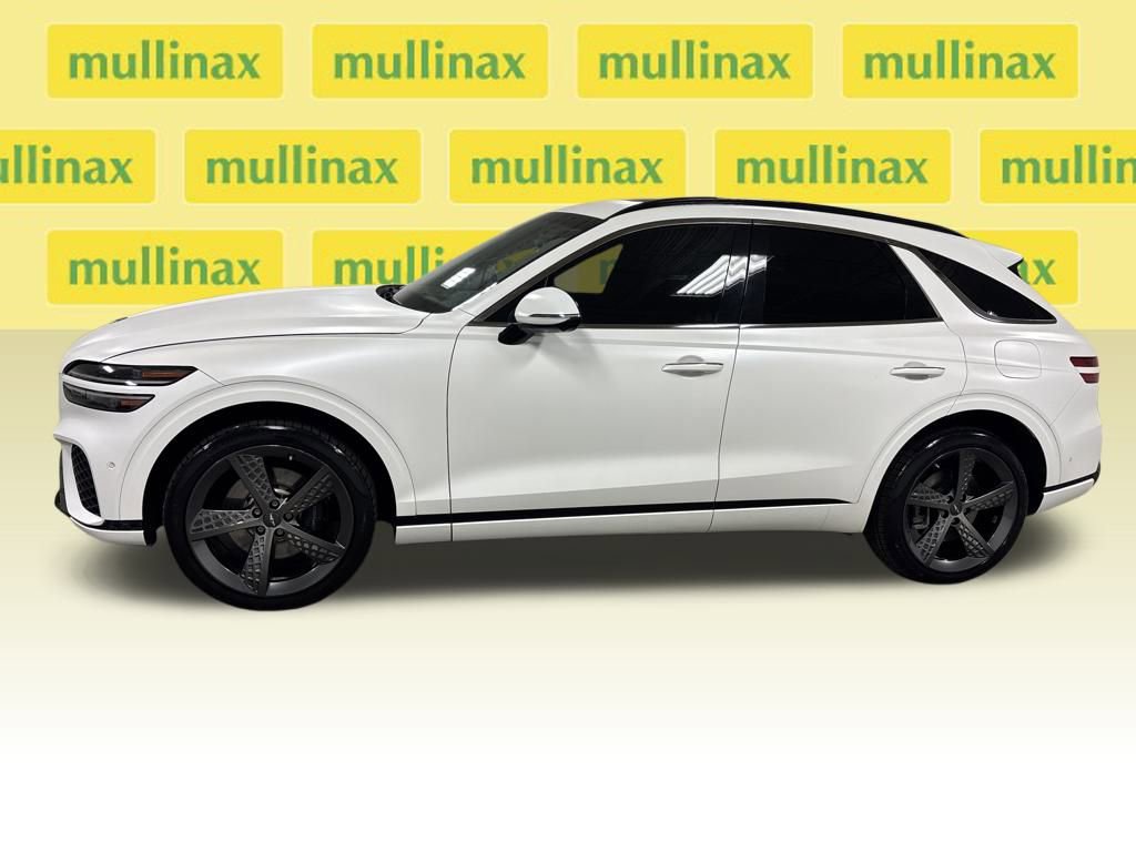 Used 2022 Genesis GV70 3.5T Sport w/ Sport Prestige Package image 8