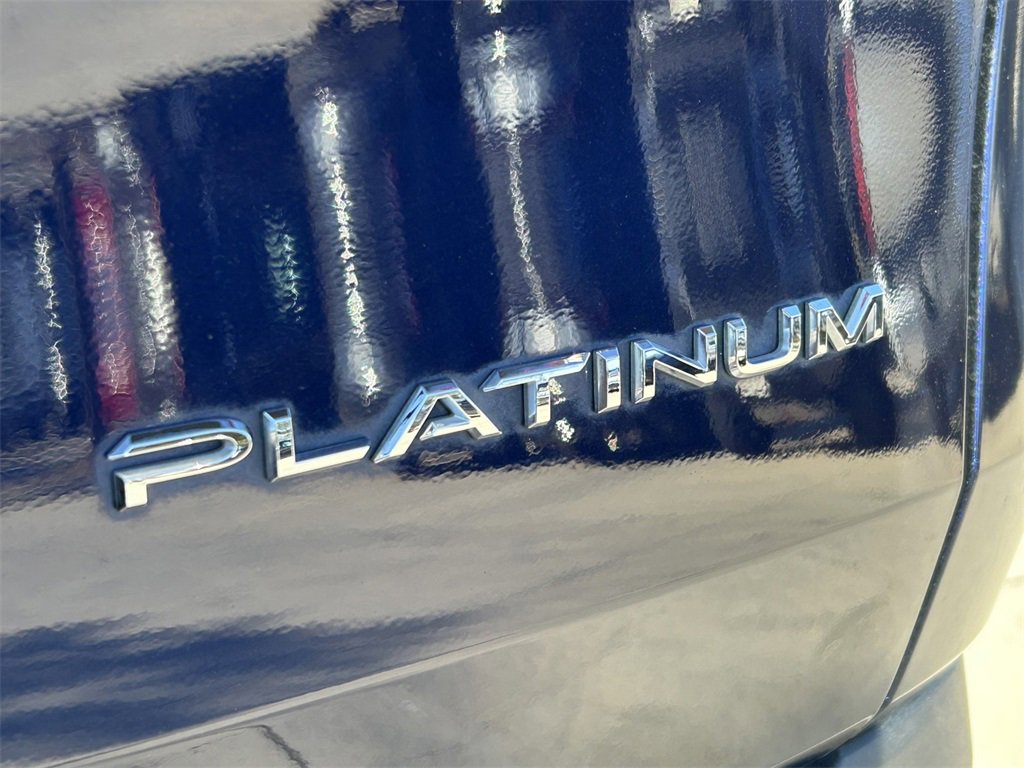 Used 2024 Toyota Grand Highlander AWD Hybrid image 11