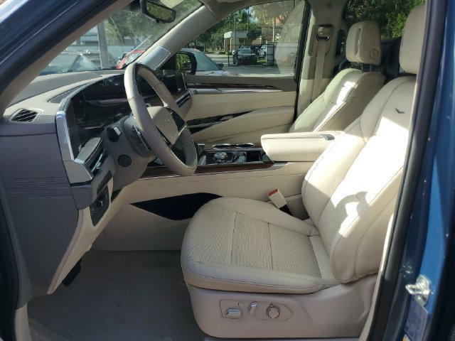 Used 2025 Cadillac Escalade ESV Sport Platinum RWD image 20