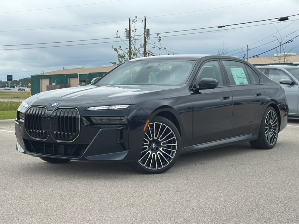 New 2025 BMW 760i xDrive w/ Executive Package image 2