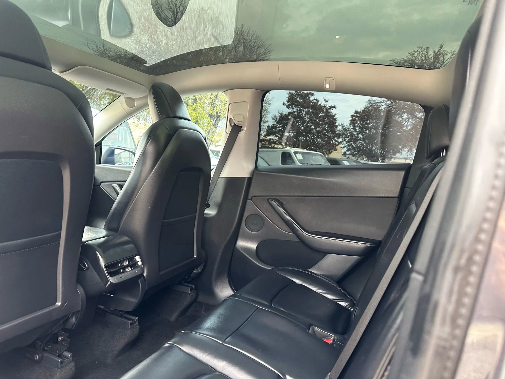 Used 2021 Tesla Model Y Performance image 19