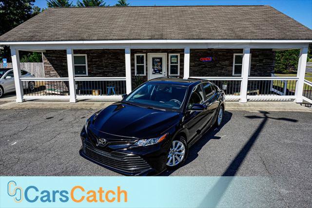 Used 2018 Toyota Camry LE w/ Moonroof Package FWD image 2