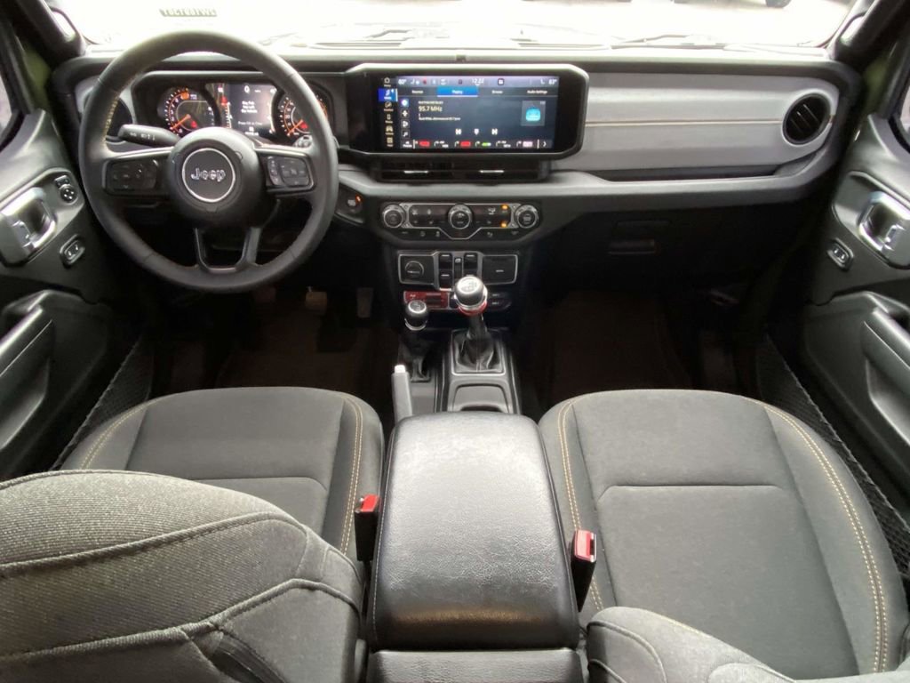 Used 2024 Jeep Wrangler Willys image 9