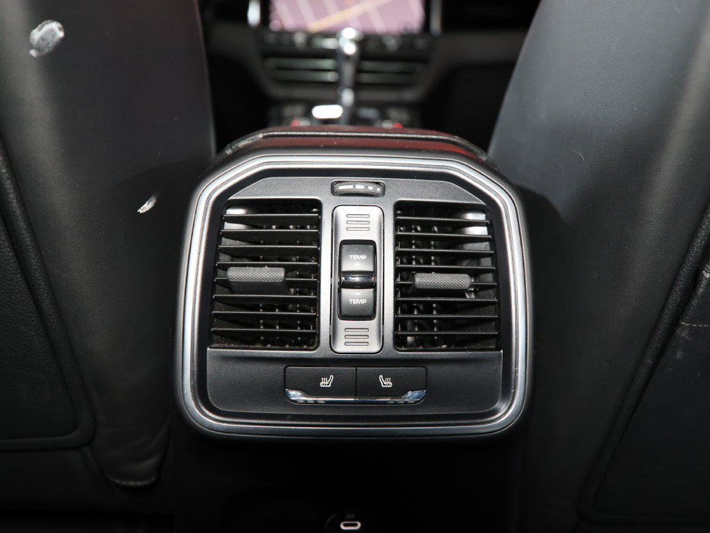 Used 2020 Porsche Macan S w/ Premium Package Plus AWD/4WD image 14