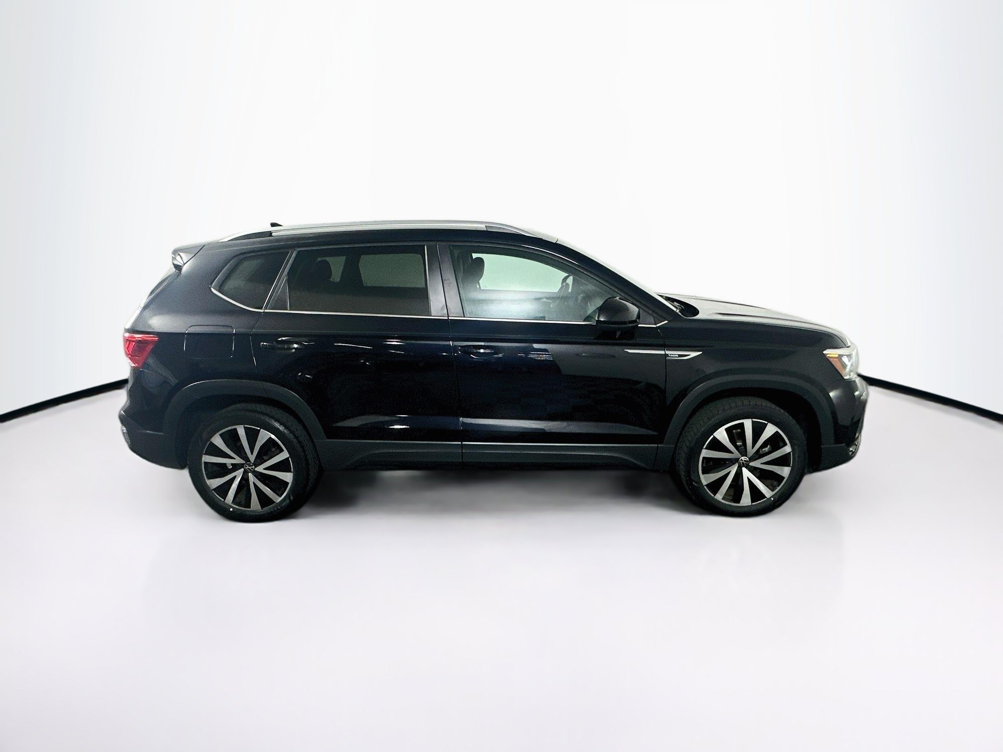 Used 2022 Volkswagen Taos SE FWD image 10