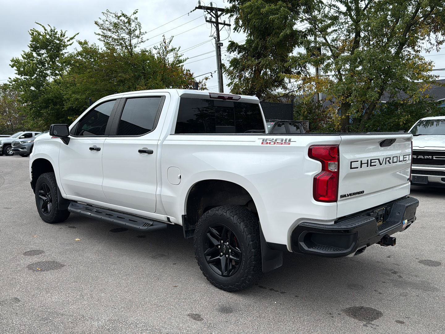 Used 2020 Chevrolet Silverado 1500 LT Trail Boss AWD/4WD image 5