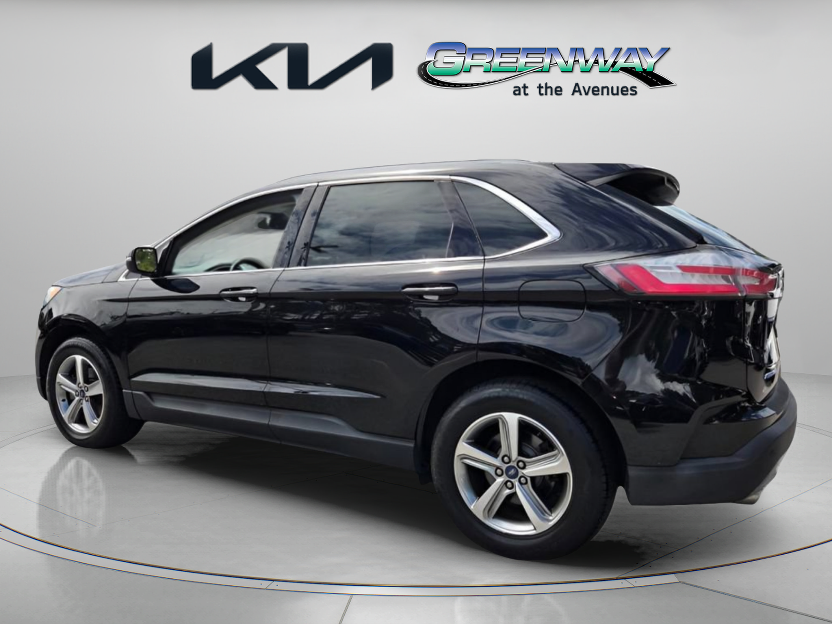 Used 2019 Ford Edge SEL w/ Equipment Group 201A FWD image 5