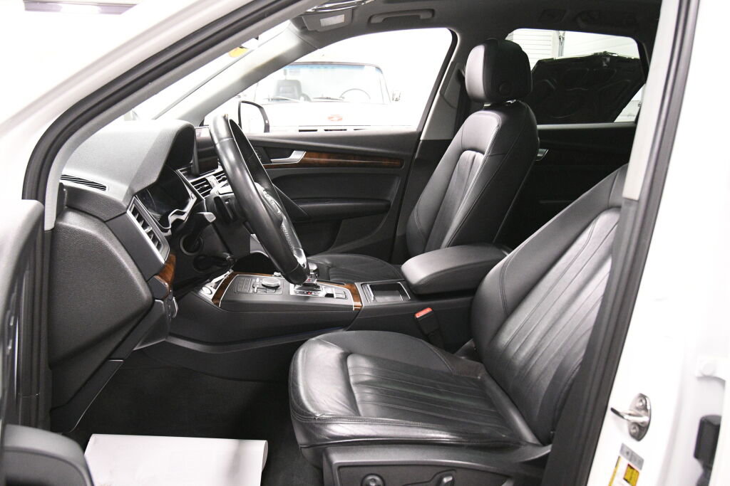 Used 2018 Audi Q5 2.0T Premium w/ Convenience Package AWD/4WD image 8