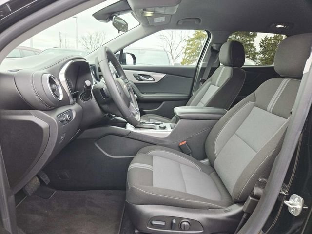 Used 2025 Chevrolet Blazer LT w/ Midnight/Sport Edition image 8