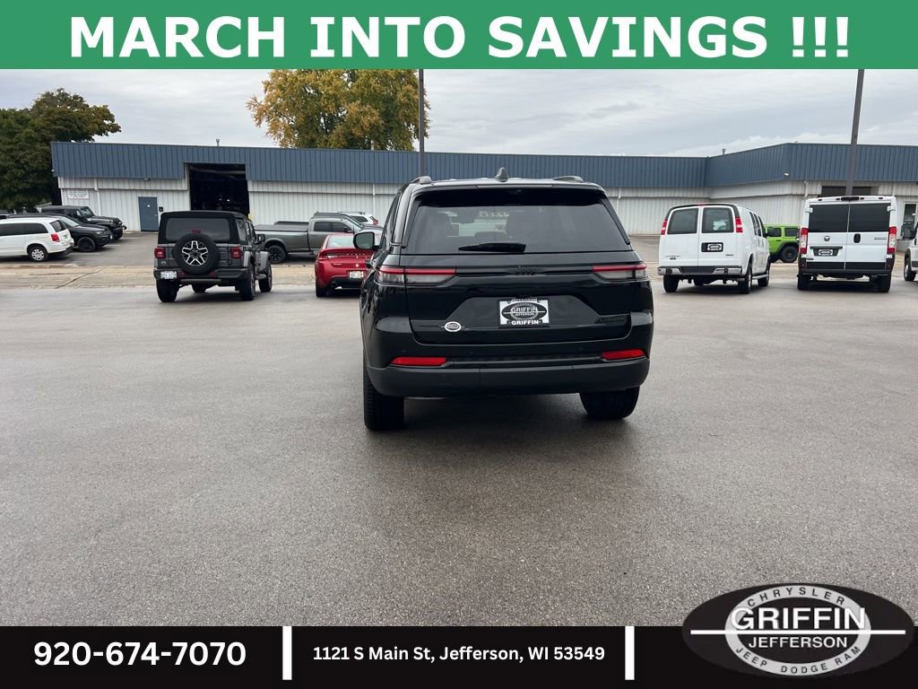 New 2025 Jeep Grand Cherokee Limited w/ Luxury Tech Group II image 14