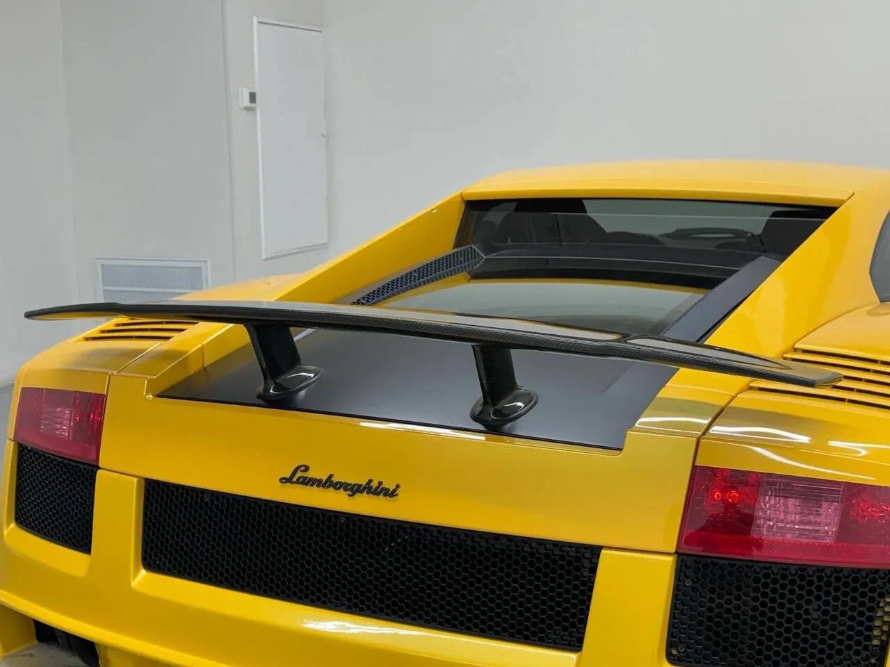 Used 2006 Lamborghini Gallardo AWD/4WD image 26