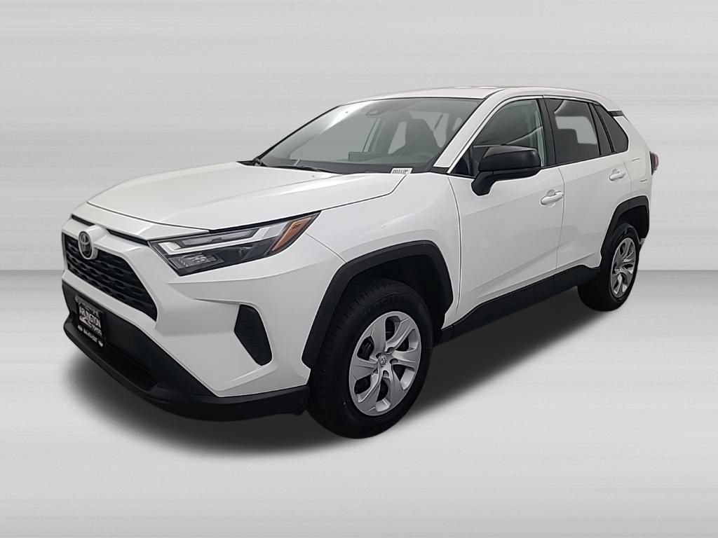 Used 2025 Toyota RAV4 LE AWD/4WD image 8