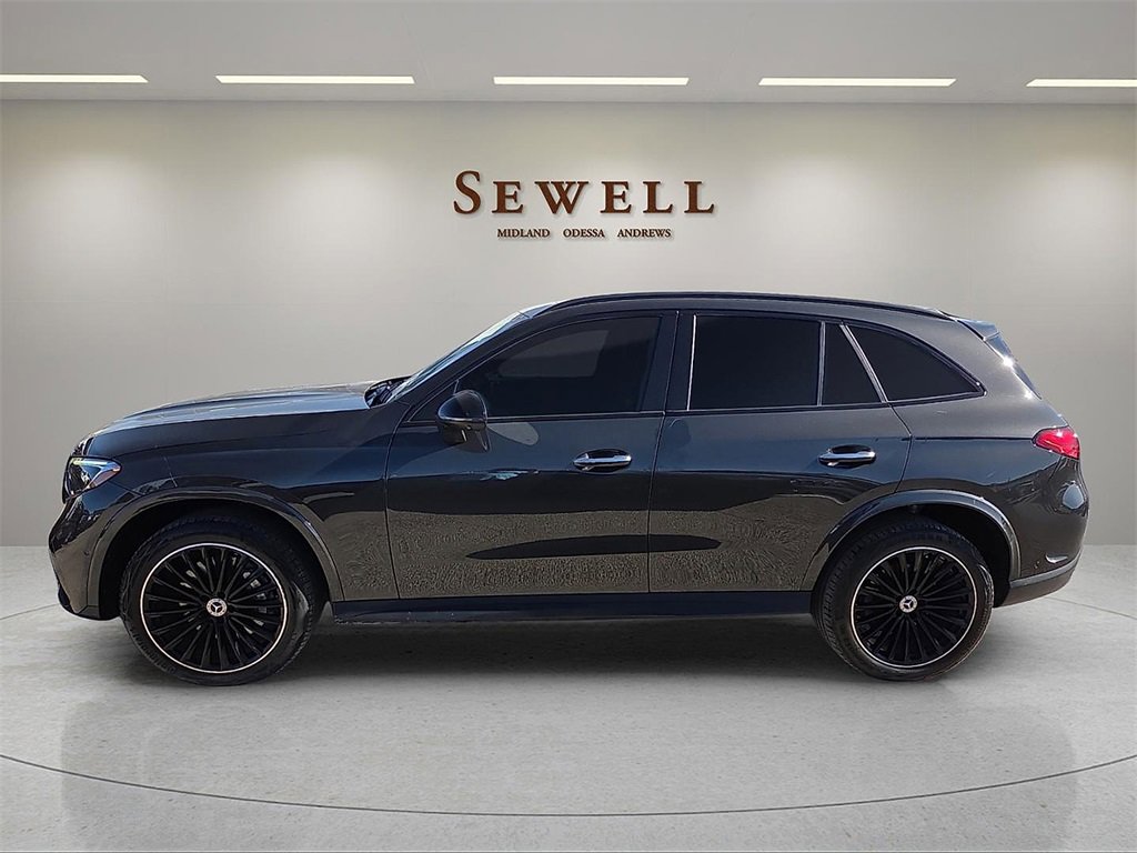 Used 2023 Mercedes-Benz GLC 300 GLC 300 image 2