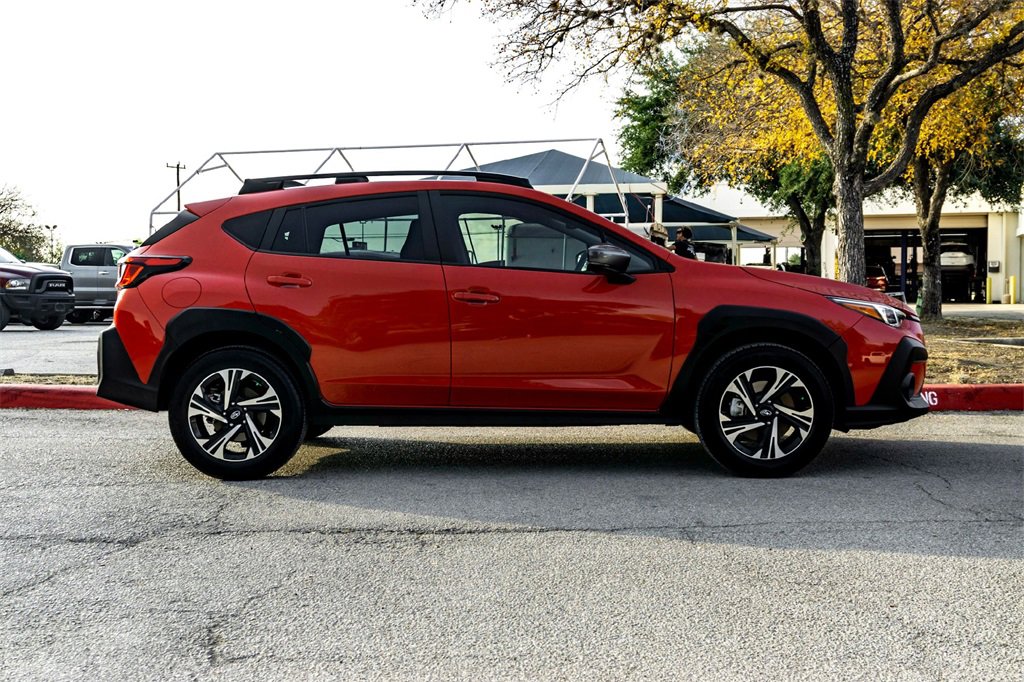 Used 2024 Subaru Crosstrek 2.0i Premium image 4