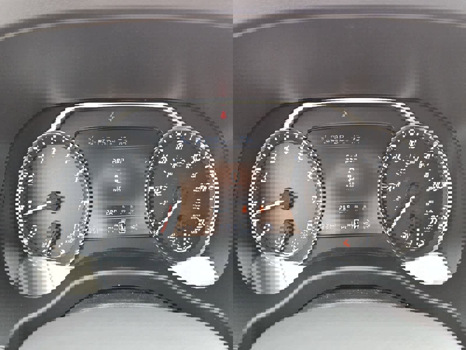 Used 2025 Nissan Frontier SV image 14