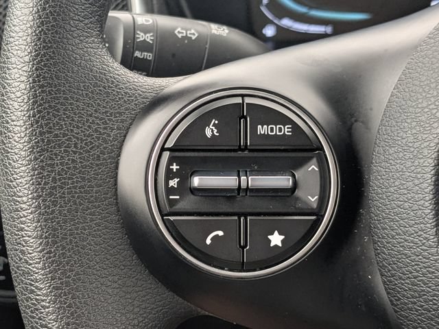 Certified 2025 Kia Soul LX w/ LX Technology Package FWD image 25