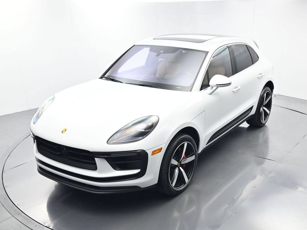 Certified 2026 Porsche Macan S AWD/4WD image 33