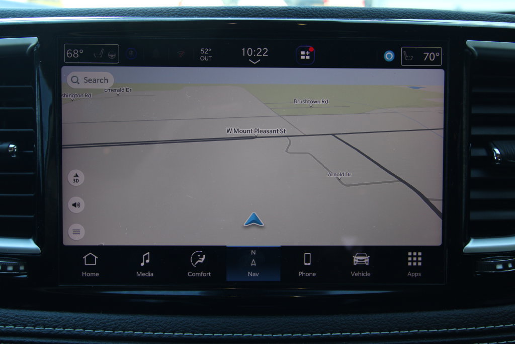 Used 2023 Chrysler Pacifica Limited w/ Uconnect Theater Family Group AWD/4WD image 15
