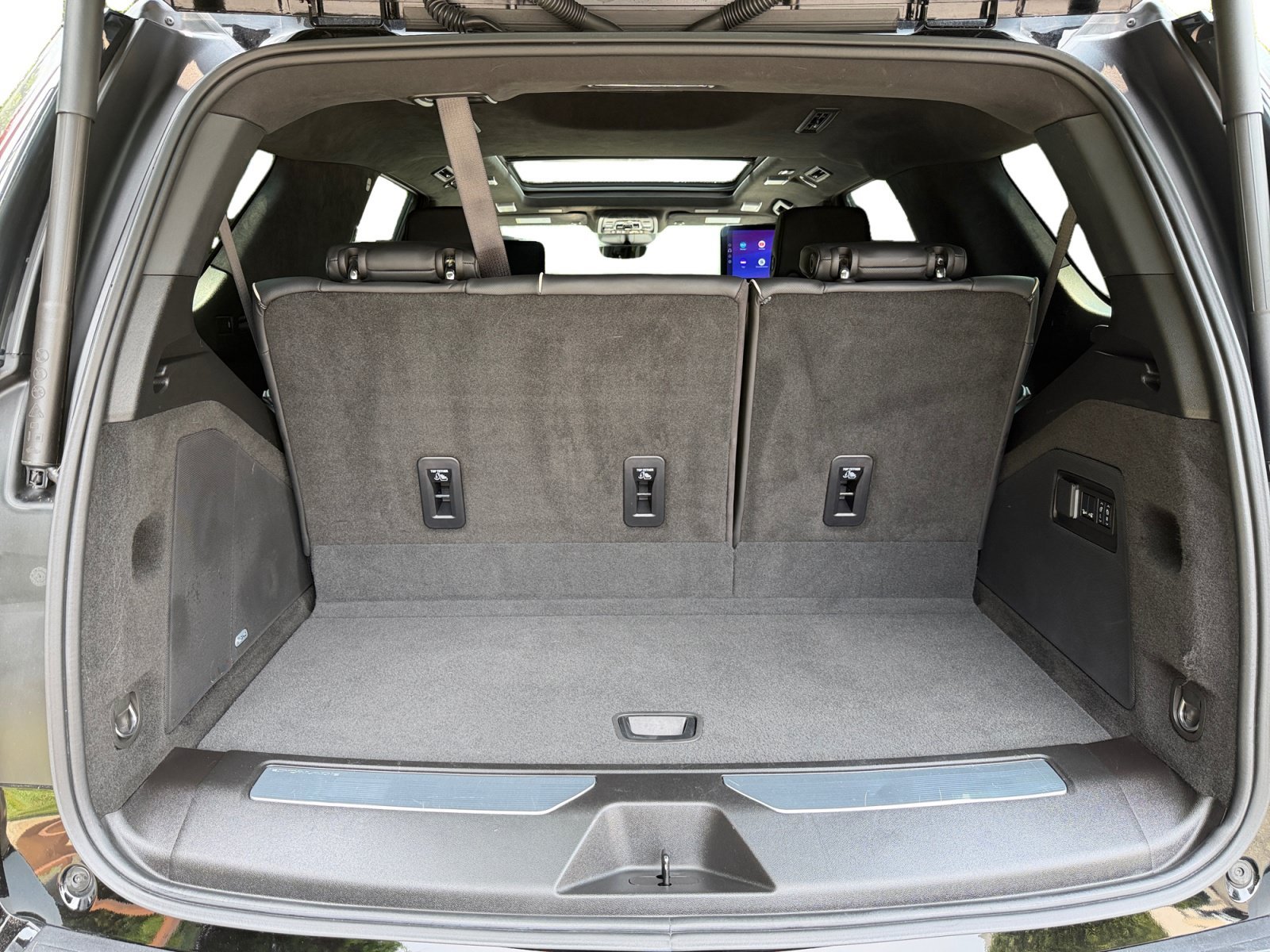 Used 2025 Cadillac Escalade Sport Platinum AWD/4WD image 25