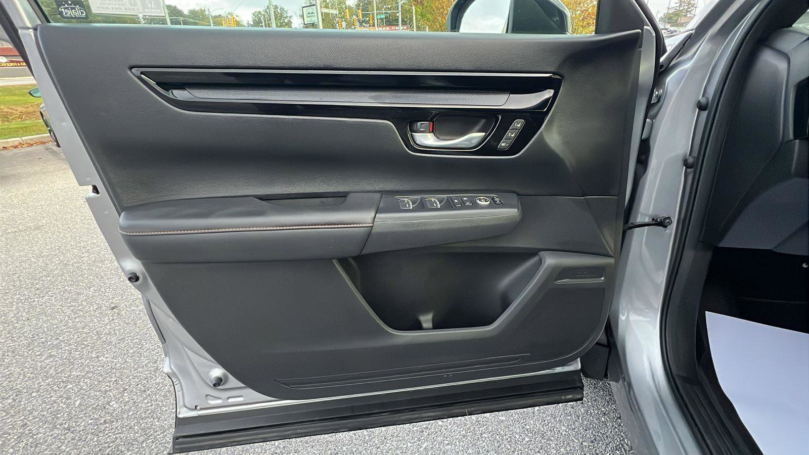 Used 2023 Honda CR-V Sport Touring image 23