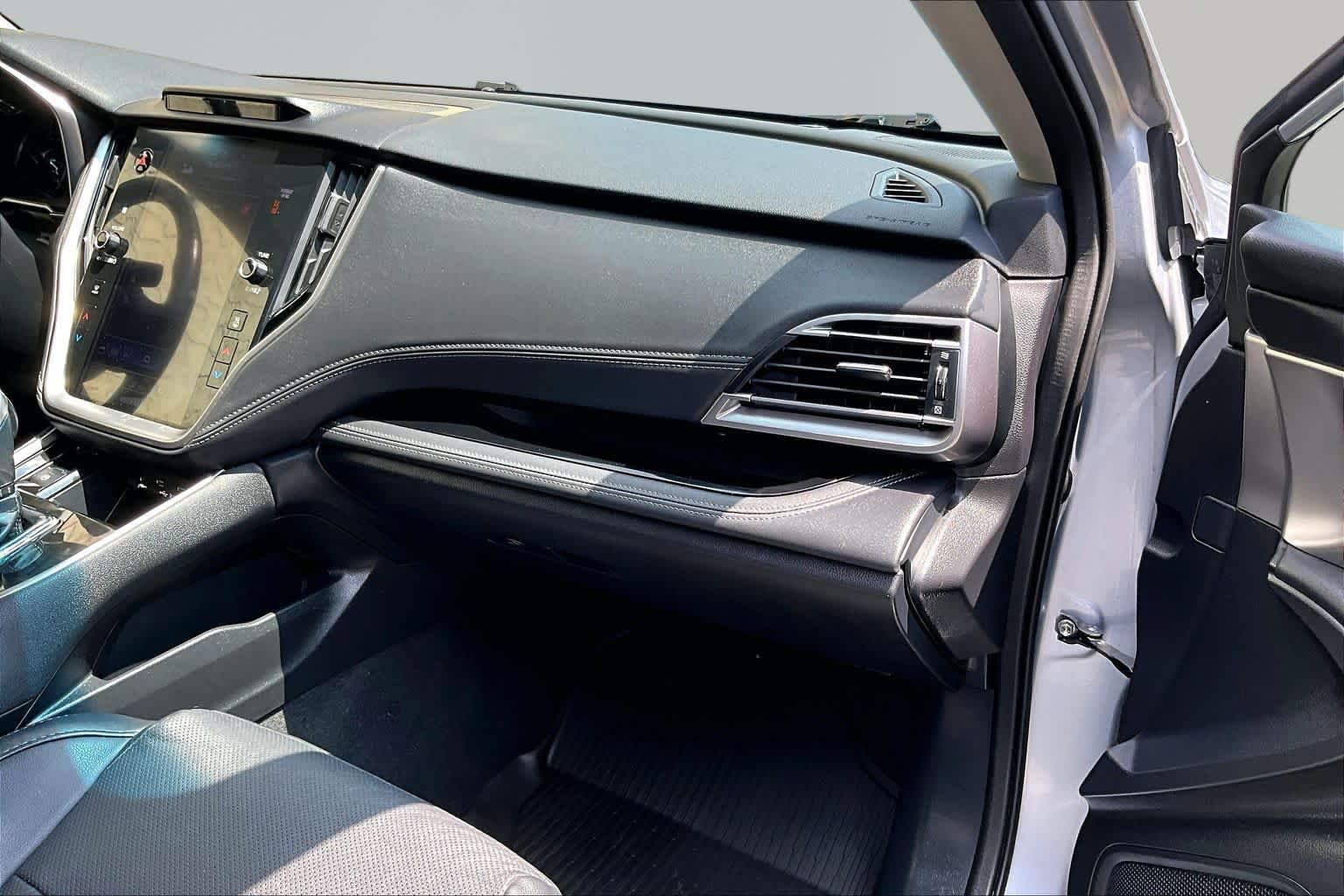 Used 2022 Subaru Outback Limited AWD/4WD image 19
